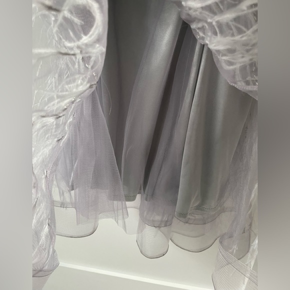 Custom beaded gown - Picture 8 of 10